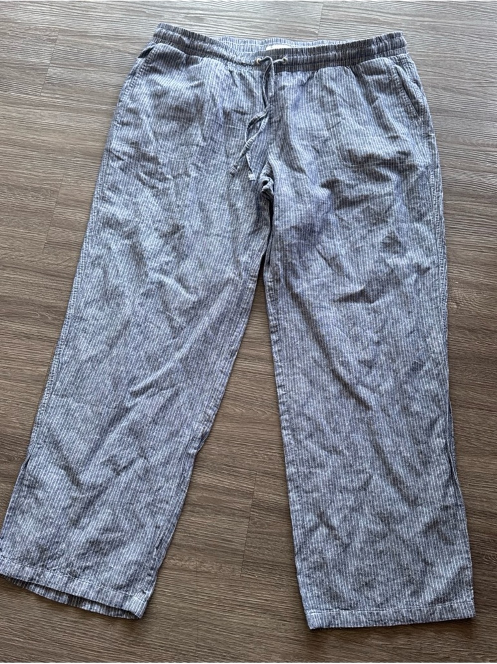 Amazon Essentials Gray Pinstripe Drawstring Lounge Pants